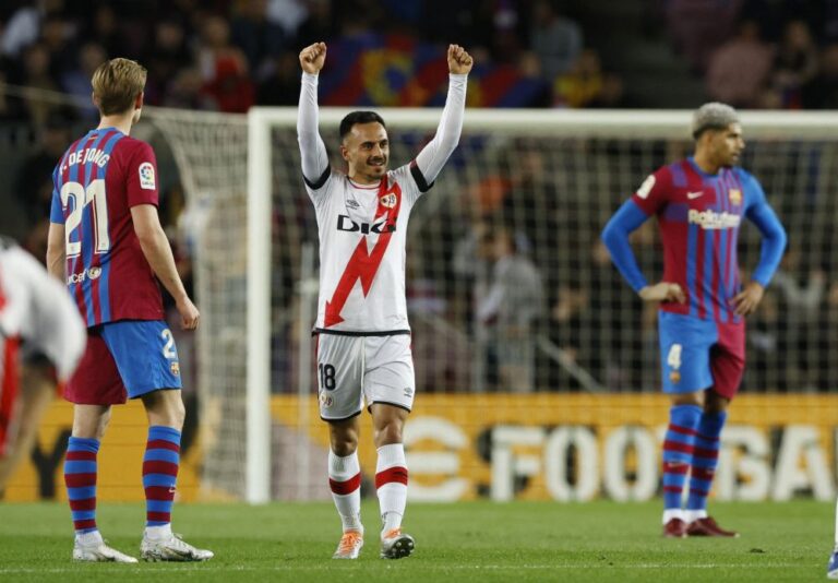 Garcia's early goal gives Rayo shock win over Barcelona