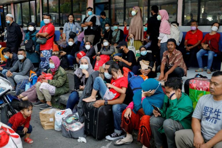Millions of Indonesians leave major cities for Raya