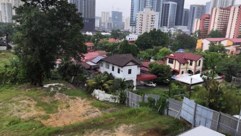 Find out if natural waterway exists below ground before allowing condo construction to start, Jalan Abdullah residents tell DBKL