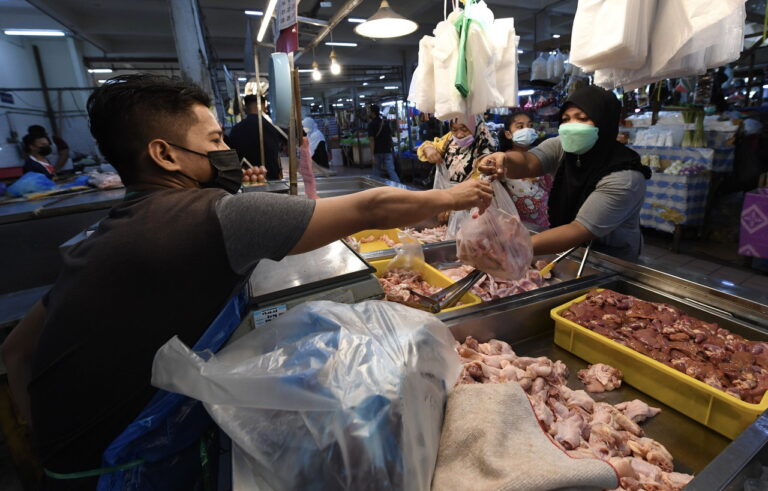 Domestic trade minister advises traders against hiking prices with country's borders reopened