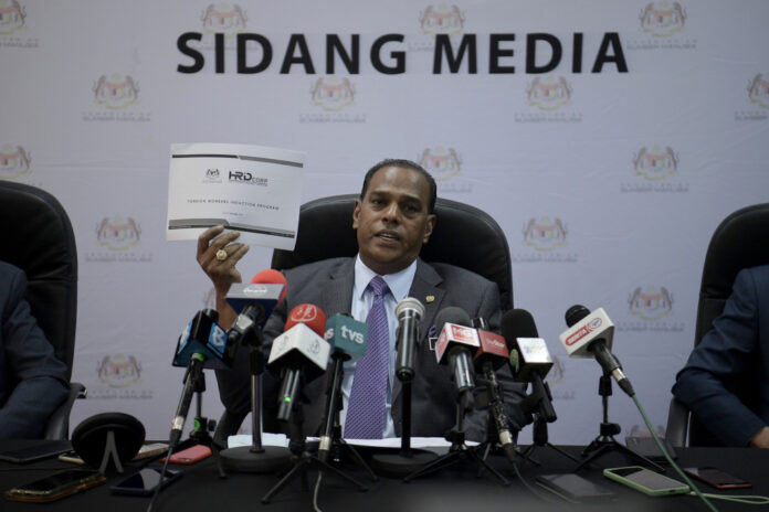 HR minister: Indonesian helpers to be paid according to current minimum wage