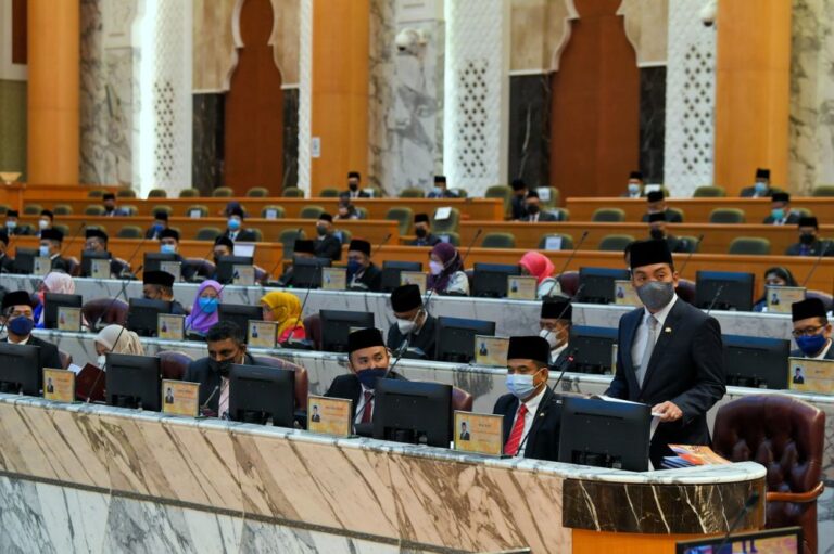 Fifty-six Johor assemblymen sworn in today