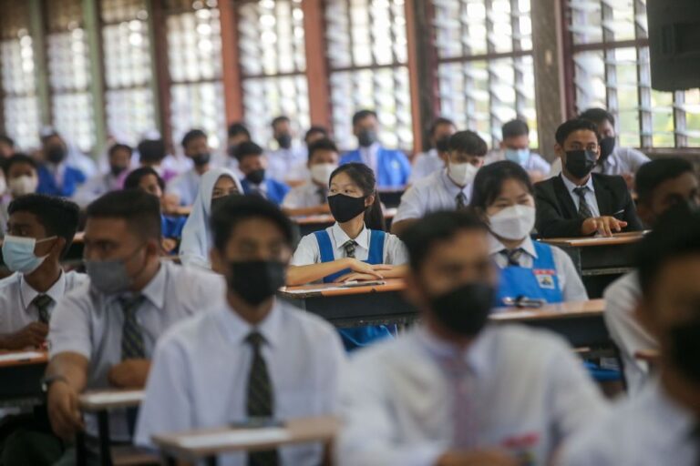 Pakatan questions Education Ministry for failing to provide new exam questions for SPM students