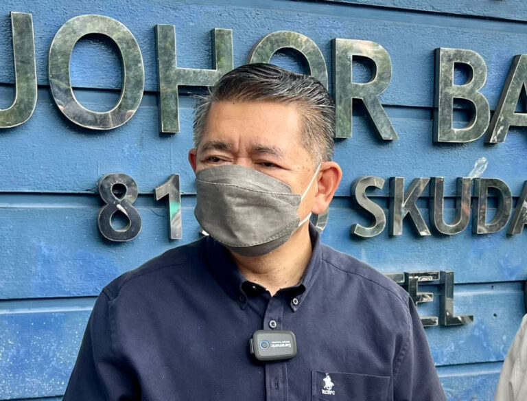 Report: Salahuddin shrugs off PAS’ mockery of Pakatan’s ‘big tent’ initiative
