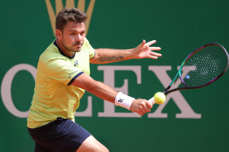 Wawrinka loses on return after year out injured