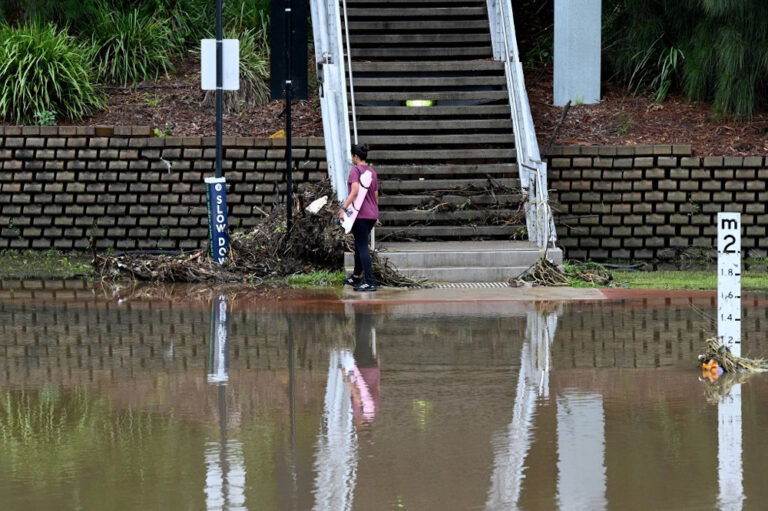 Rising rivers force more Sydney flood evacuations as rain eases