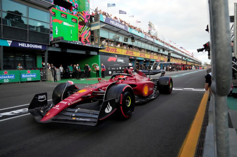 Leclerc grabs pole ahead of Verstappen for Australian Grand Prix