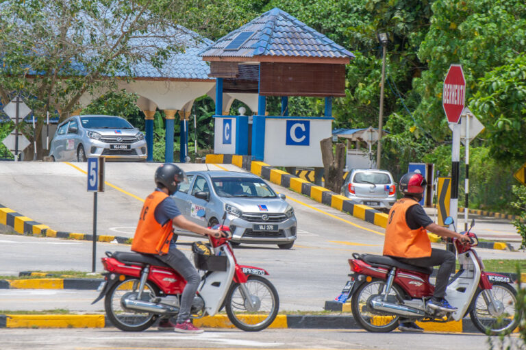 Want to get your driver’s licence? Prepare for a longer wait as driving schools work through Covid-19 backlog