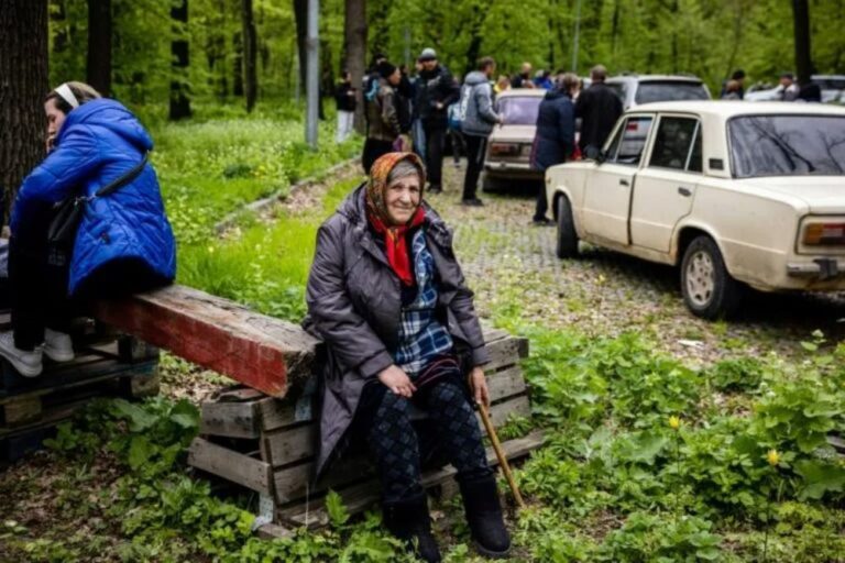 ‘Tears of gratitude’: Ukrainian villagers freed from Russian occupation