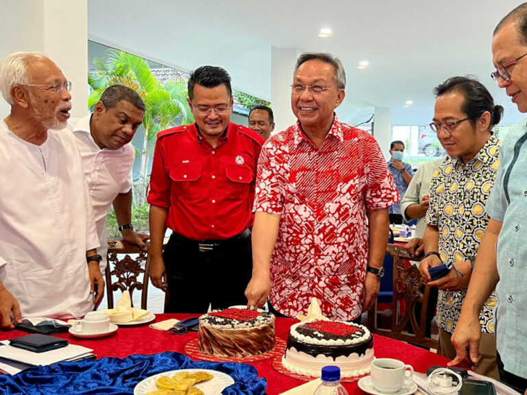 Johor Umno says Opposition’s ‘big tent’ no threat to BN in GE15