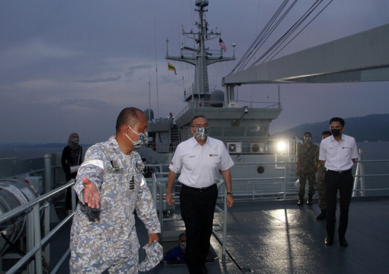 Hishammuddin: Cabinet unanimously agrees to proceed with littoral combat ships procurement project