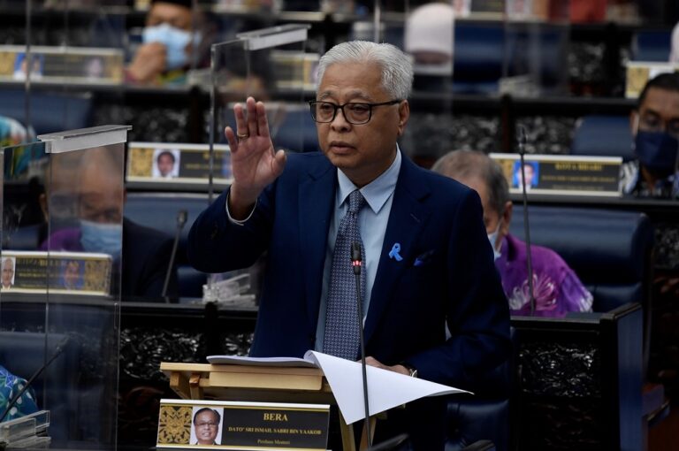 Pakatan hopeful Federal Constitution amendment and anti-party hopping Bill will be tabled today in Parliament