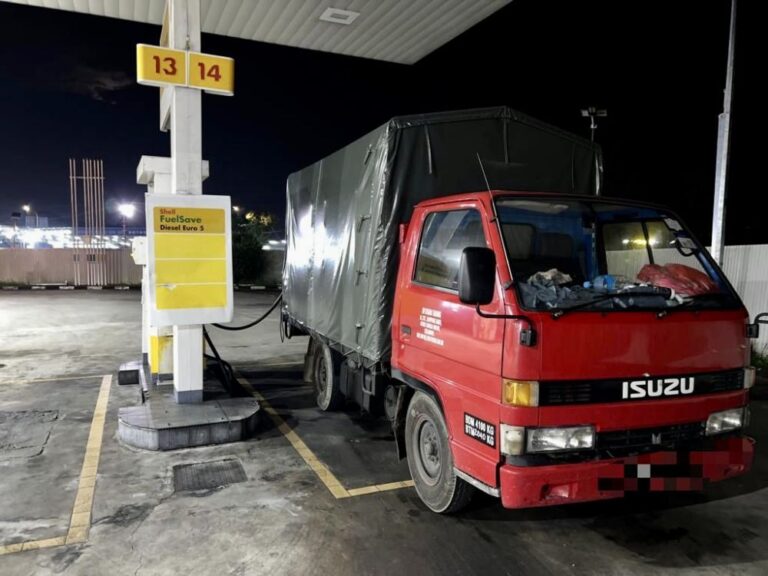 Region Two Marine Police Force arrest two lorry drivers for diesel smuggling in Johor Baru