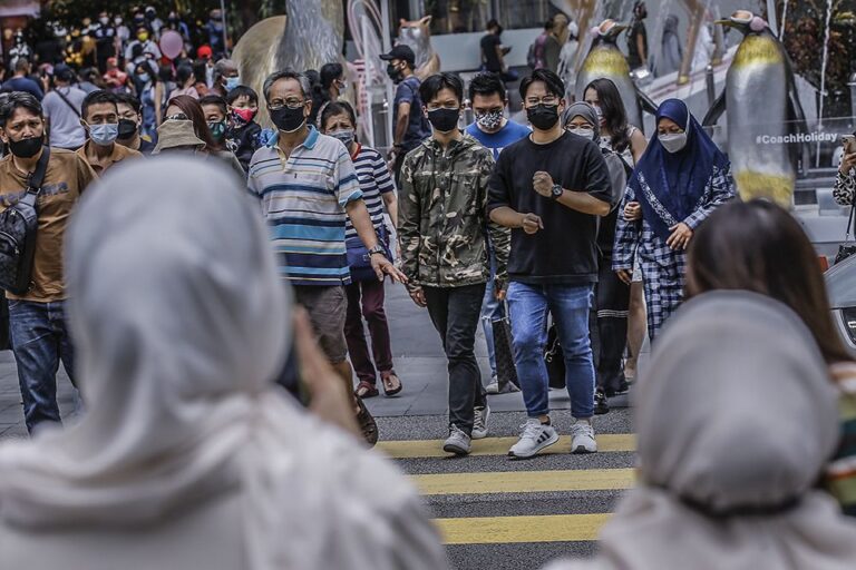 Minister: Sirim approval for non-medical mask postponed to next year