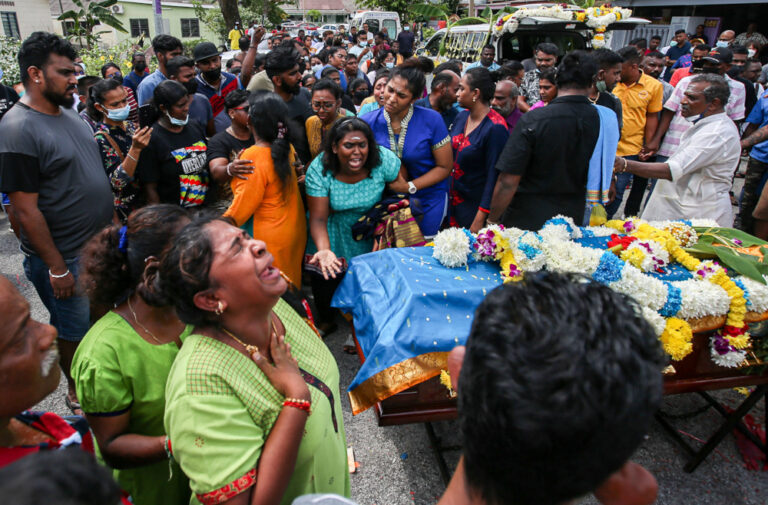 Anguish as Nagaenthran’s remains cremated and family, friends pay final respects (VIDEO)