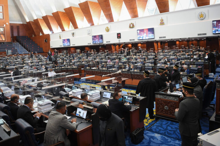 ‘Why are we here?’ Warisan MP asks after little headway made in special parliamentary session for anti-party hopping Bill