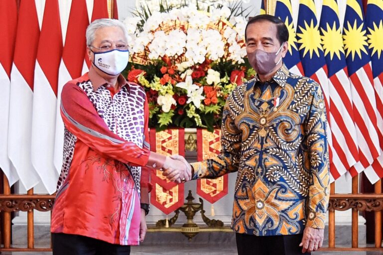 Report: Indonesia reviewing ‘obsolete’ worker deal with Malaysia on six formal sectors