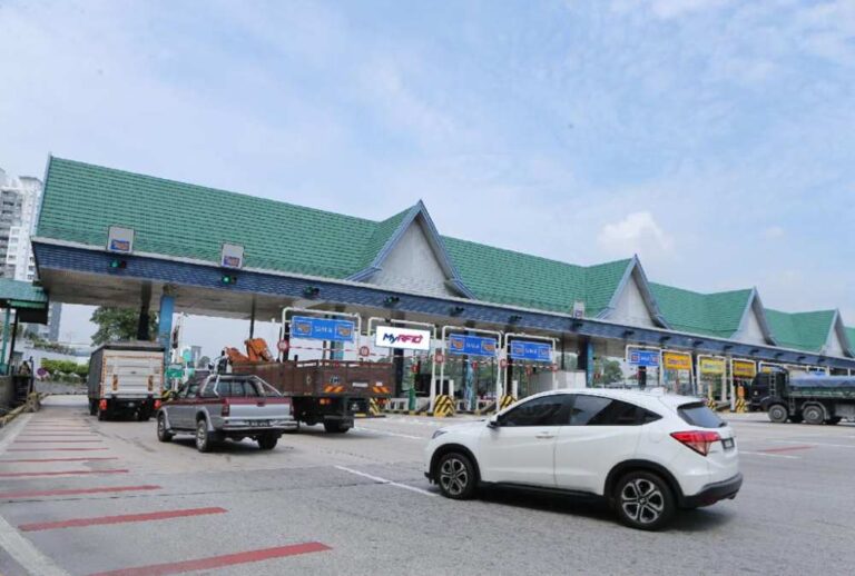 PLUS to station 1,500 customer service assistants at toll plazas during Aidilfitri holiday