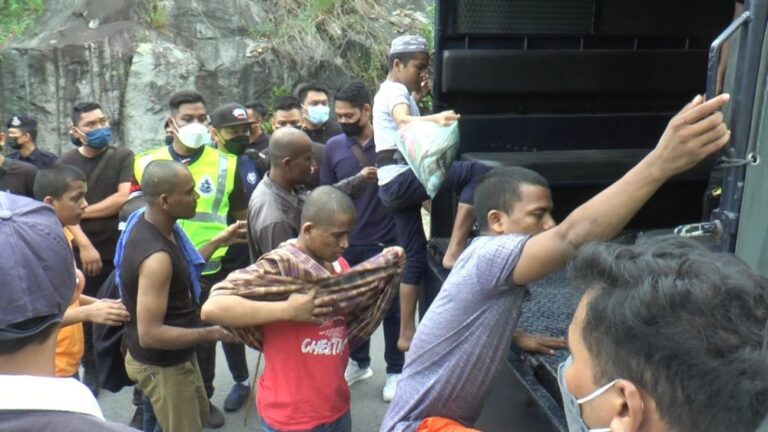 Immigration D-G confirms Penang detention centre breakout, 362 caught