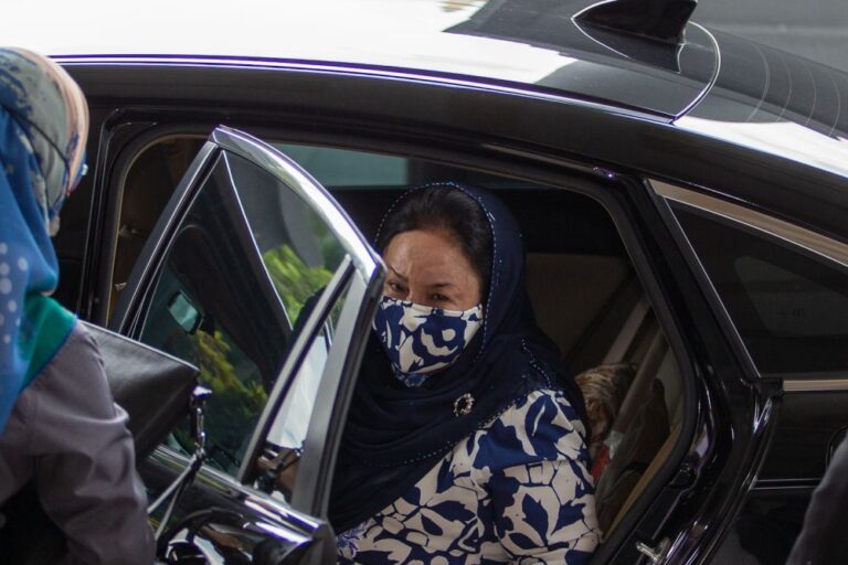 Rosmah fails again to recuse trial judge from her RM7m money laundering case