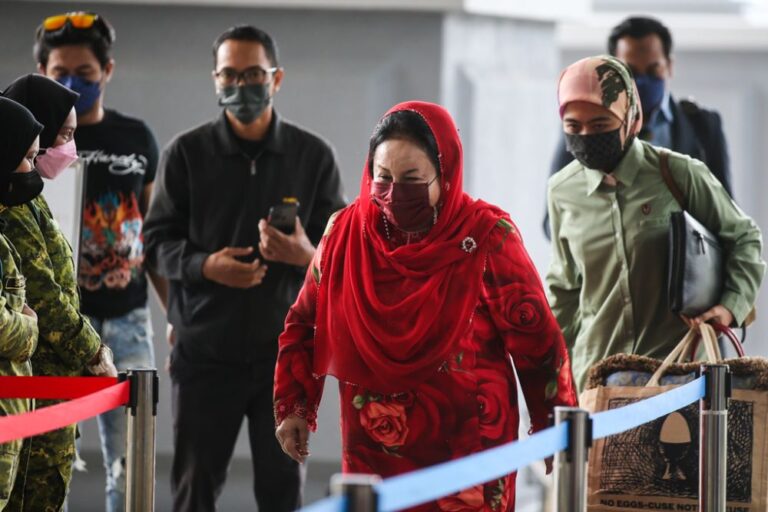 Judge moves Rosmah’s corruption trial to May 12 for mention and to fix decision date