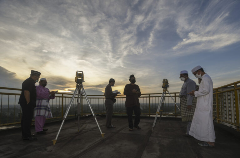 Keeper of the Rulers’ Seal: Muslims in Malaysia to begin fasting on Sunday