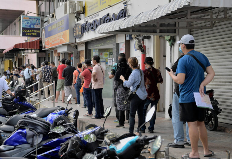 In Johor, many still confused over vehicle entry permit, autopass application process to enter Singapore