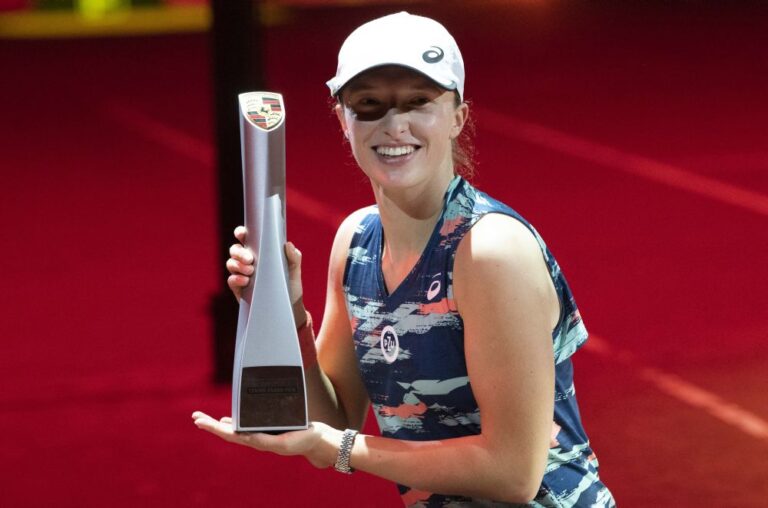 Swiatek overpowers Sabalenka to win Stuttgart title