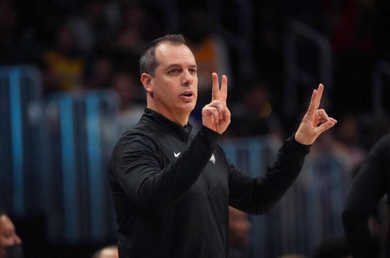 Vogel fired by Lakers after season flop