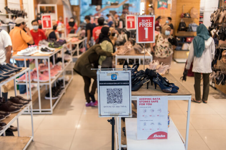 Malaysians carry on wearing facemasks, scanning MySejahtera even with easing of SOP restrictions