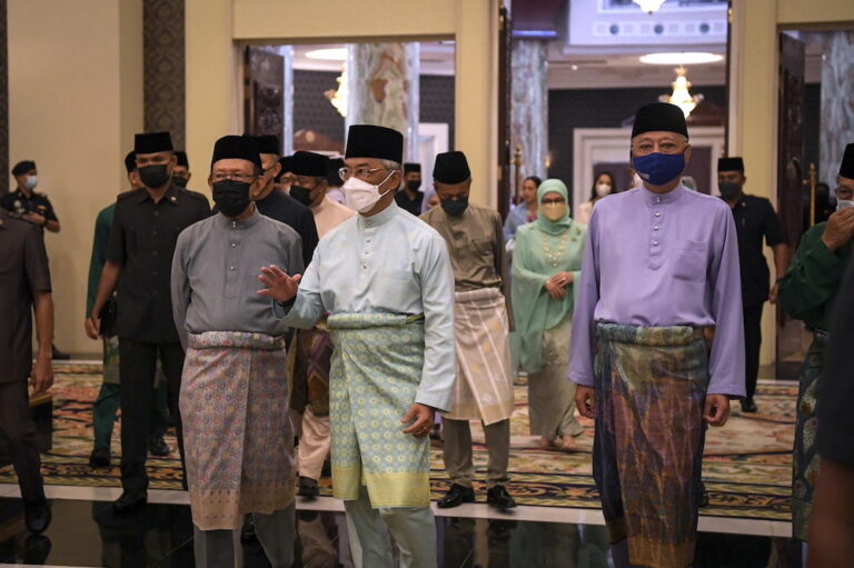 Agong, Permaisuri host Aidilfitri gathering at Istana Negara