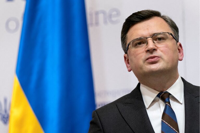 Ukraine’s top diplomat meets US Secretary of State, touts more weapon supplies