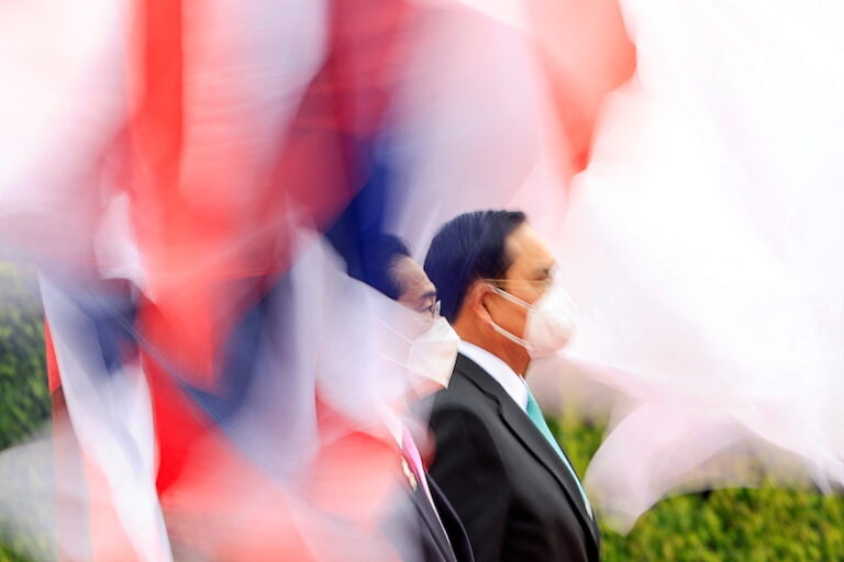 Japan PM agrees defence deal with Thailand