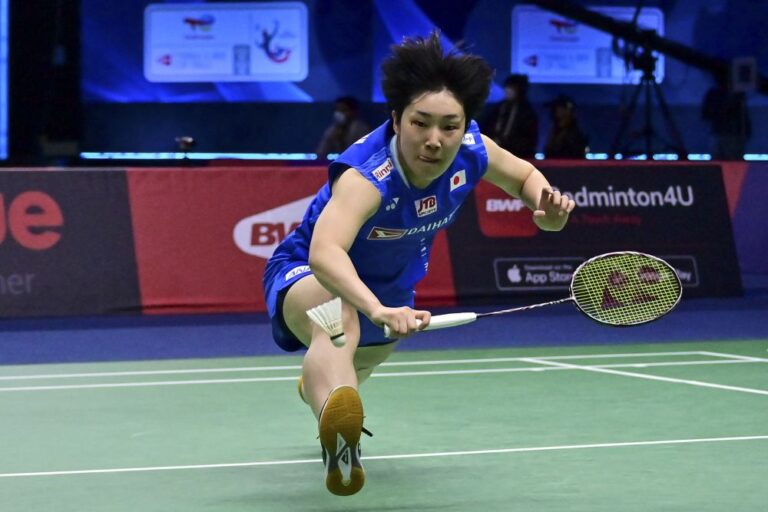 Indonesian teenager beats top-ranked Yamaguchi in badminton upset
