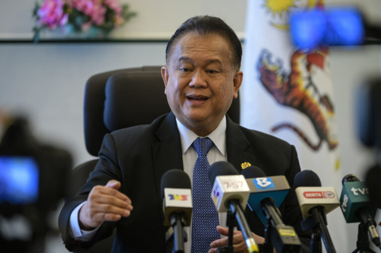 Minister refutes claims of favouritism in AirAsia flight delay issue