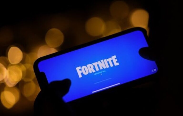 Xbox makes ‘Fortnite’ game free to play on iPhones