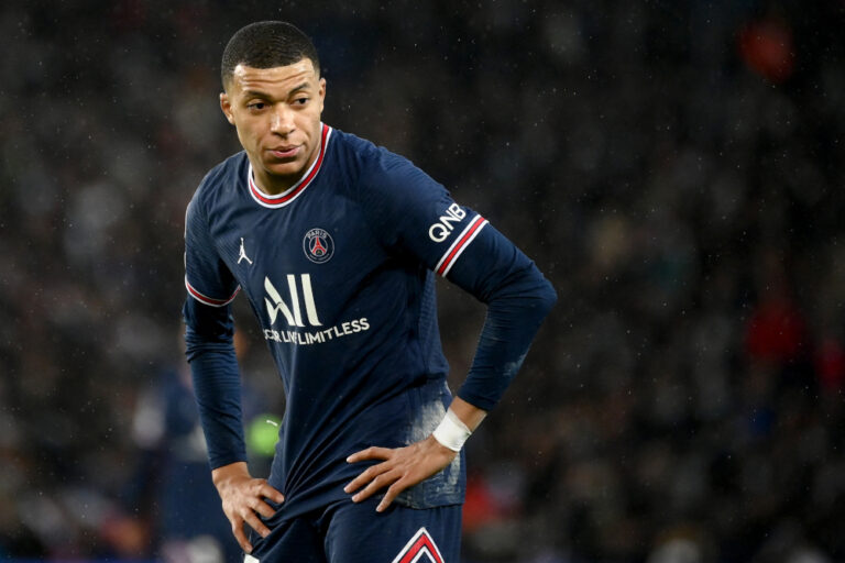Mbappe’s mother denies he has agreed deal to stay at PSG