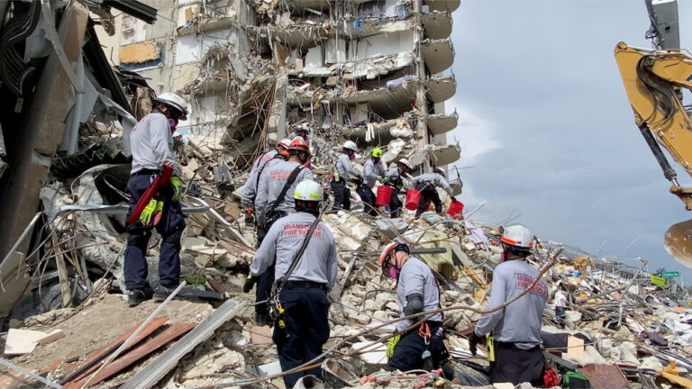 Victims of South Florida condo collapse reach nearly US$1b settlement