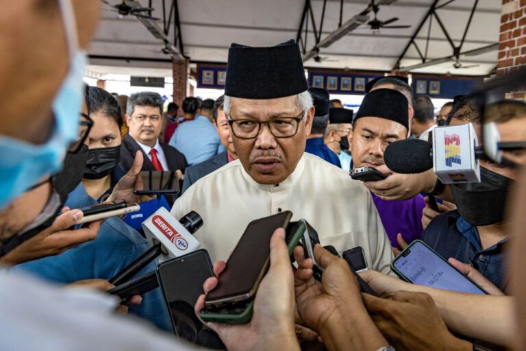 Hamzah: Party-hopping is normal, has been done for years