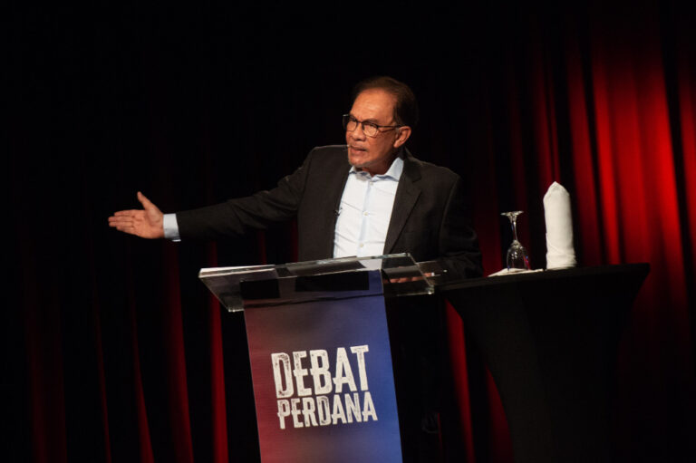 Anwar: What’s stopping an Umno PM from reopening past cases said to involve me?