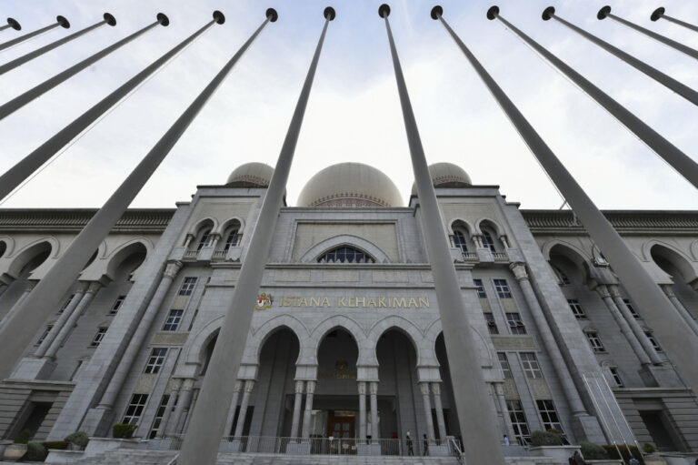 Sheraton Move: Gombak voters file leave to appeal in bid to reinstate suit against Azmin Ali