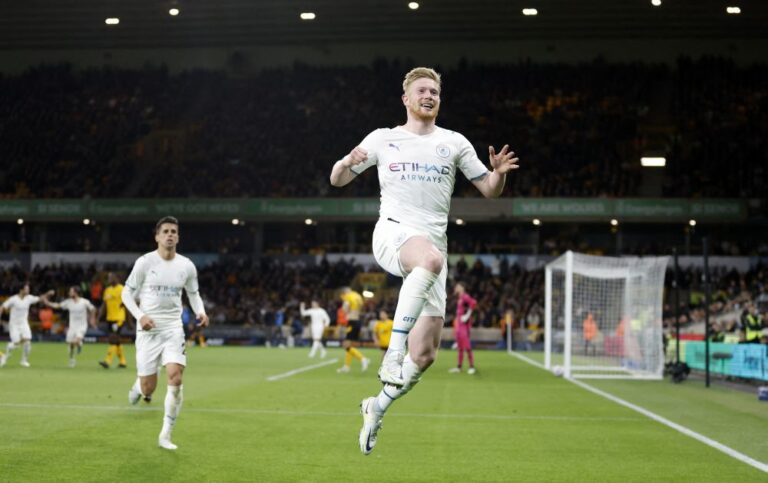 Man City go three points clear after four-goal De Bruyne masterclass