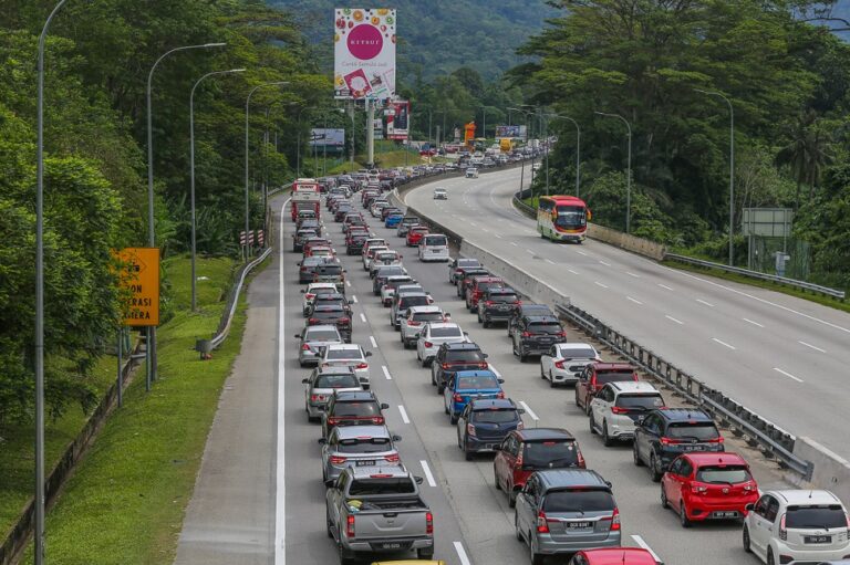 Bukit Aman: 4.5 million vehicles expected on roads nationwide until Sunday