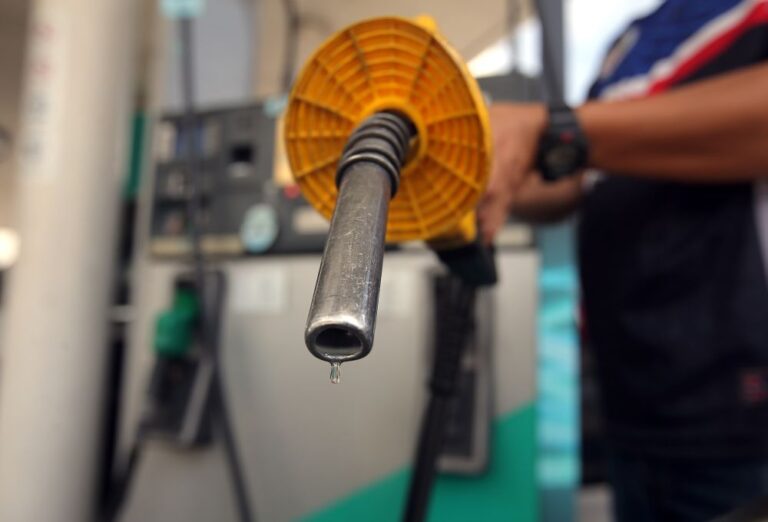 Petrol dealers blame post-Raya traffic jams for delay in tankers reaching service stations, say fuel shortage likely to last till tomorrow