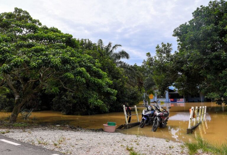 Pontian flood evacuees up to 168 following continuous rain