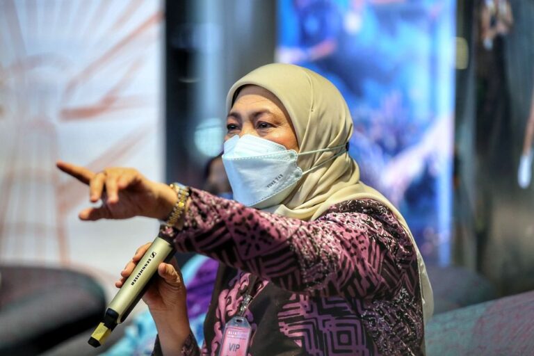 Tourism sector needs 15,000 to 20,000 more workers, says minister
