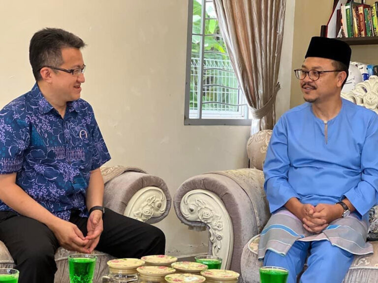 On Hari Raya Aidilfitri, DAP’s Chin Tong reflects on his friendship with former Umno Youth chief Khairul Anwar
