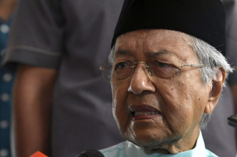 Citing Sabah state election and Covid-19 spike after, Dr Mahathir reiterates it’s not suitable to hold GE15 soon