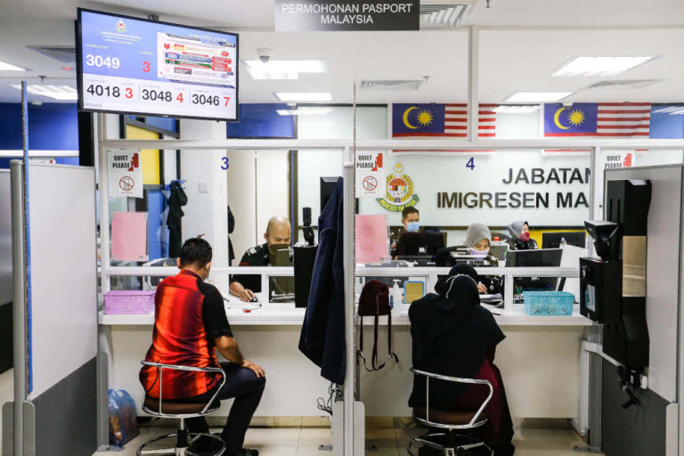 Immigration Dept may implement extended counter operating hours for three months, says D-G