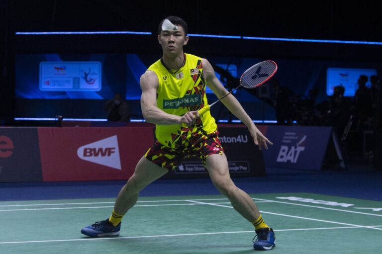 Thomas Cup: Malaysia edge Japan to top group